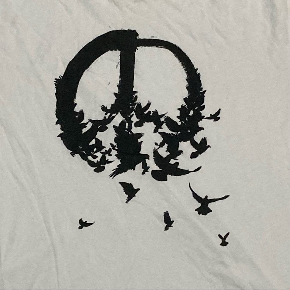 Men’s John Varvatos Graphic Tee Peace Sign Sz XL - Picture 4 of 4